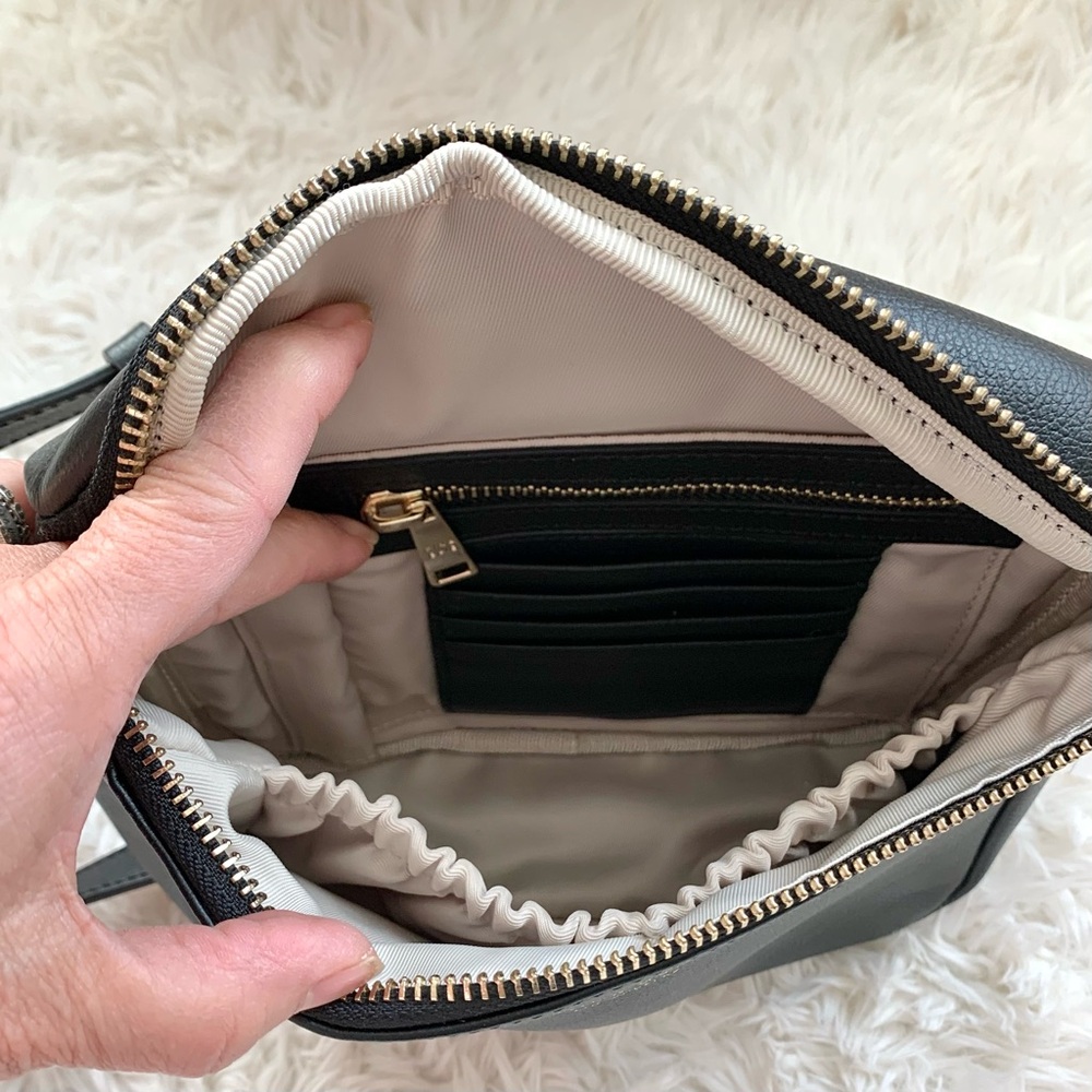Mina Baie Leather Fanny Crossbody Bag - Picture 5 of 14